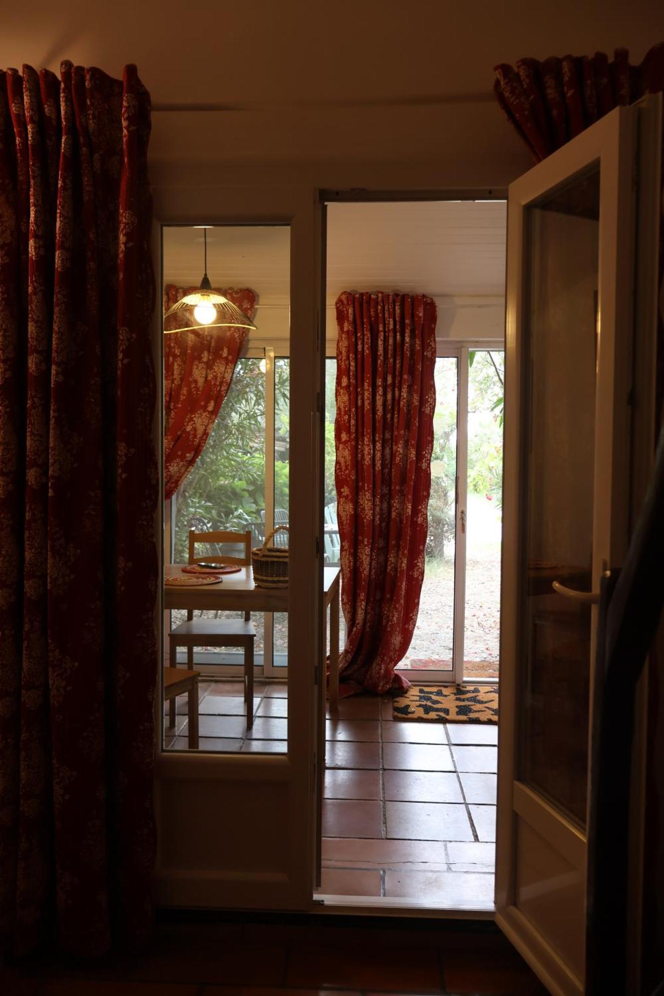 Gites Chambres D'Hotes Mazet Du Marechal Ferrant แซ็งต์-มารี-เดอ-ลา-แมร์ ภายนอก รูปภาพ